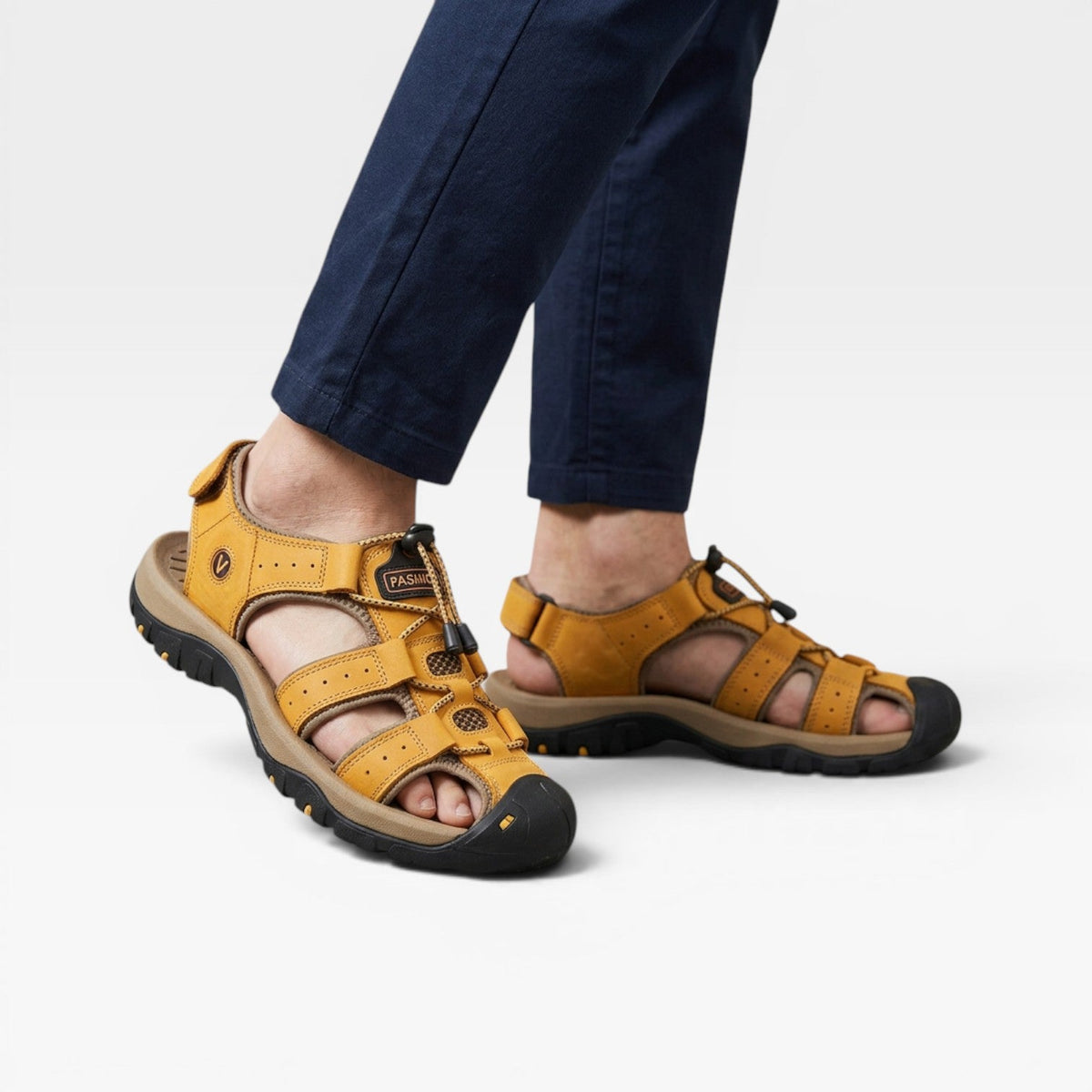 Sandales de randonnée en cuir véritable pour hommes Danoir Paris, sandales de marche outdoor à bout fermé et réglables en marron foncé