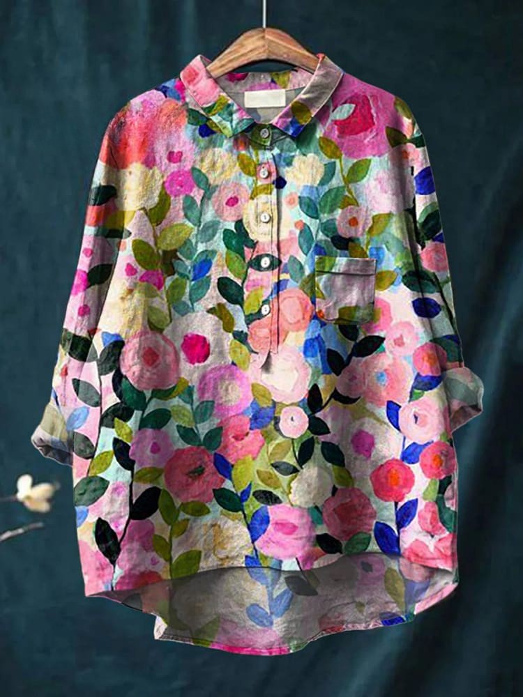 Chemise florale vibrante Isabelle de Danoir Paris, tissu coloré avec motif floral, portée décontractée, vue de face.