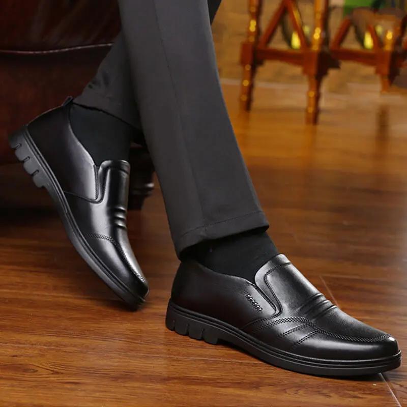 Chaussures de bureau Mike™ de Danoir Paris, élégantes et confortables, en cuir noir avec semelle antidérapante.