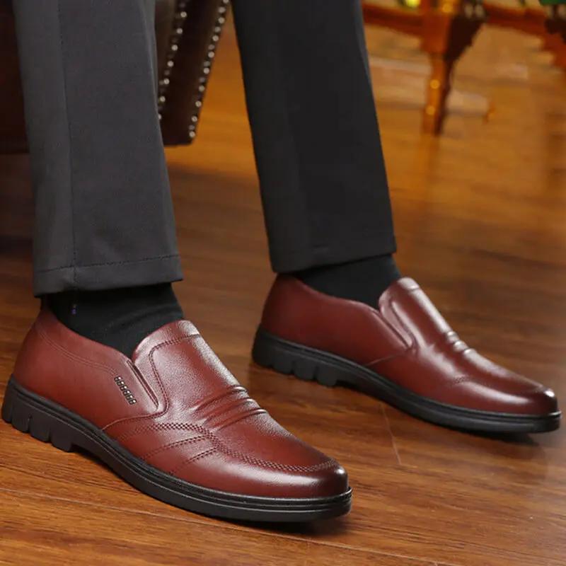 Chaussures de bureau Mike™ de Danoir Paris, élégantes et confortables, en cuir noir pour homme.