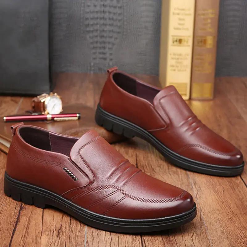 Chaussures de bureau Mike™ de Danoir Paris, élégantes et confortables, en cuir noir pour homme.
