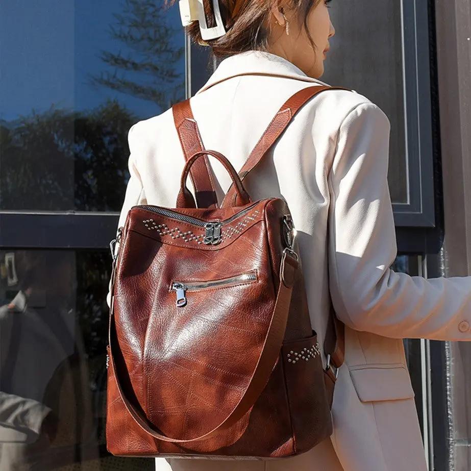 Sac à dos rétro-chic Pauline de Danoir Paris, en noir, avec design élégant et détails vintage.