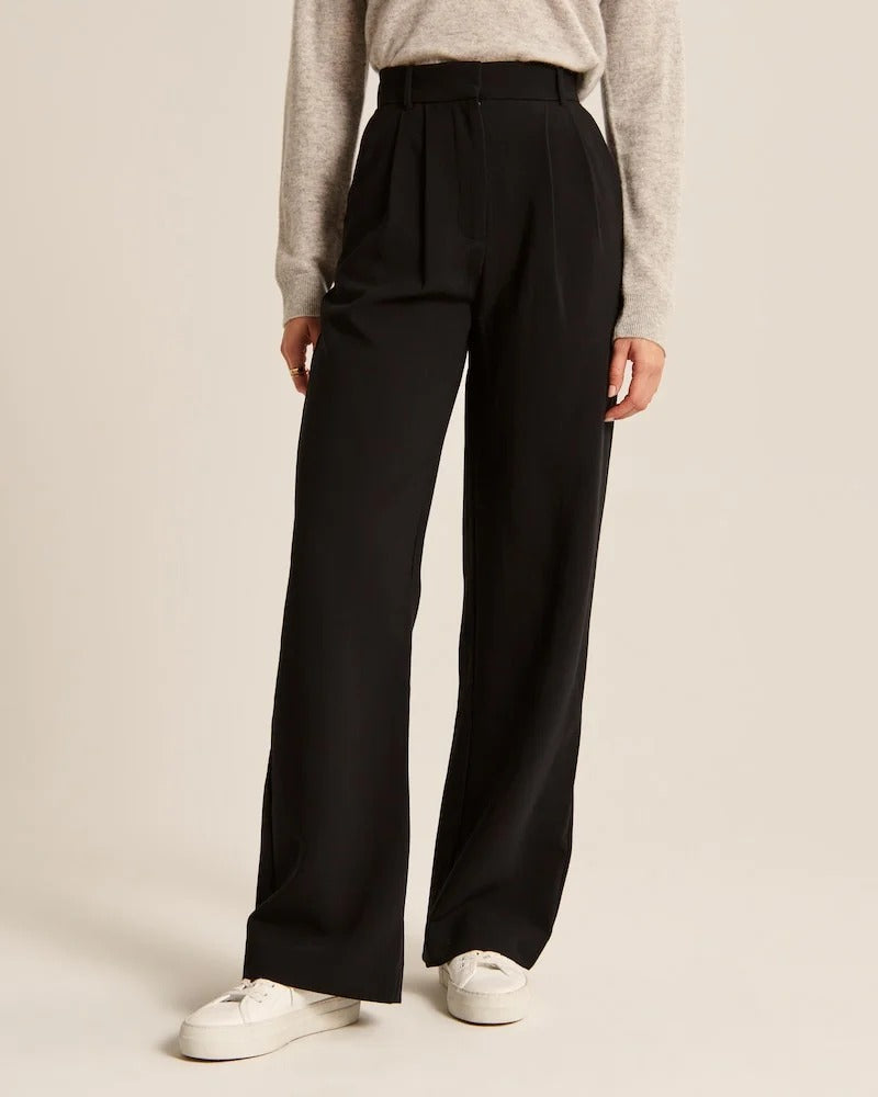 Pantalons confortables et chics Sophie de Danoir Paris, tissu doux, coupe élégante, parfaits pour un style décontracté sophistiqué.