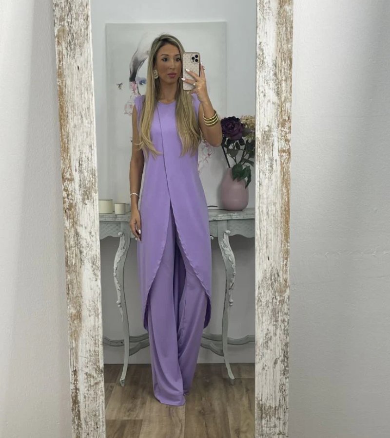Ensemble chic sans manches Flavia de Danoir Paris, vêtement élégant avec coupe moderne, porté sur mannequin.