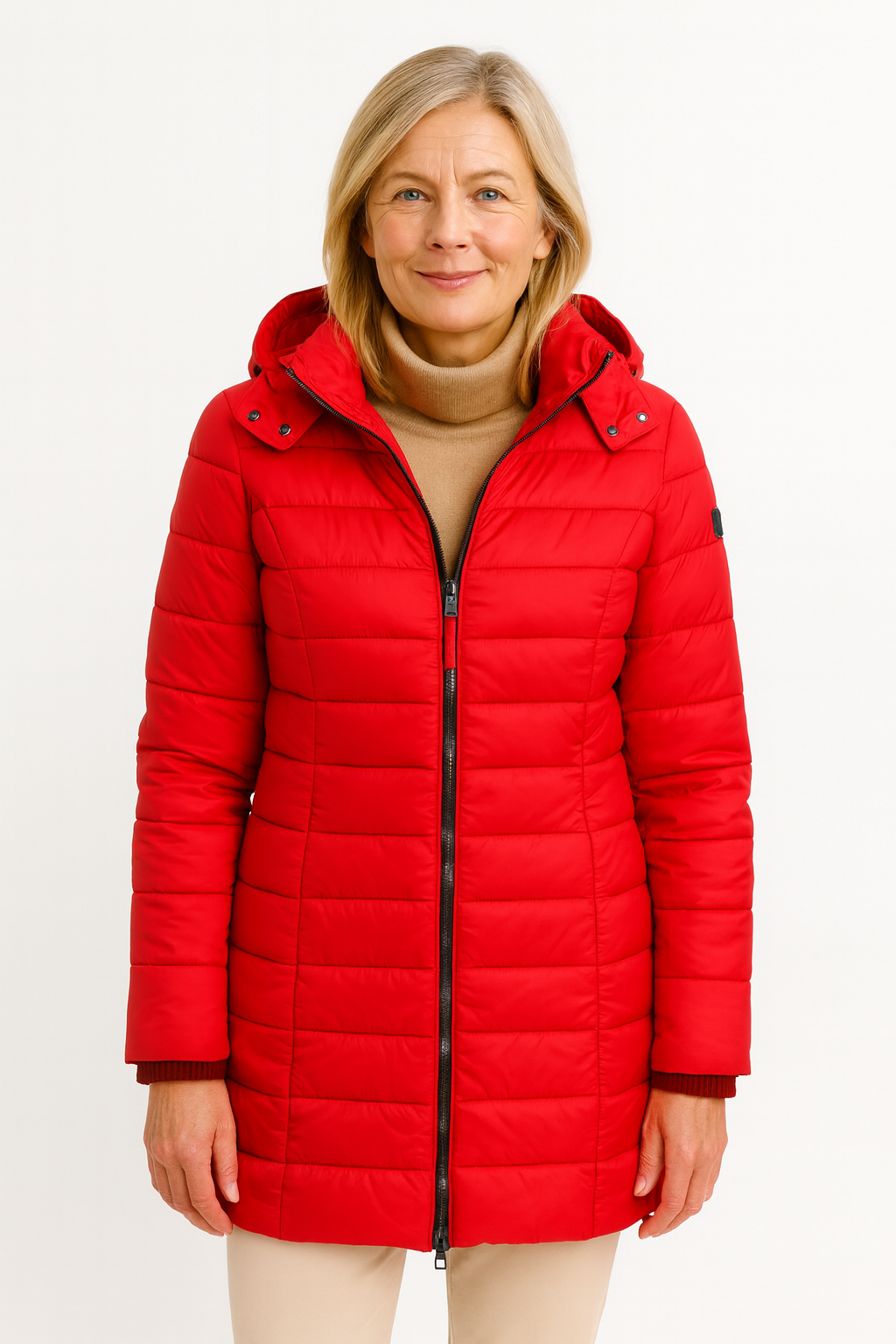 Doudoune d'hiver élégante Luxe de Danoir Paris, veste chaud en tissu noir avec capuche et fermeture éclair.