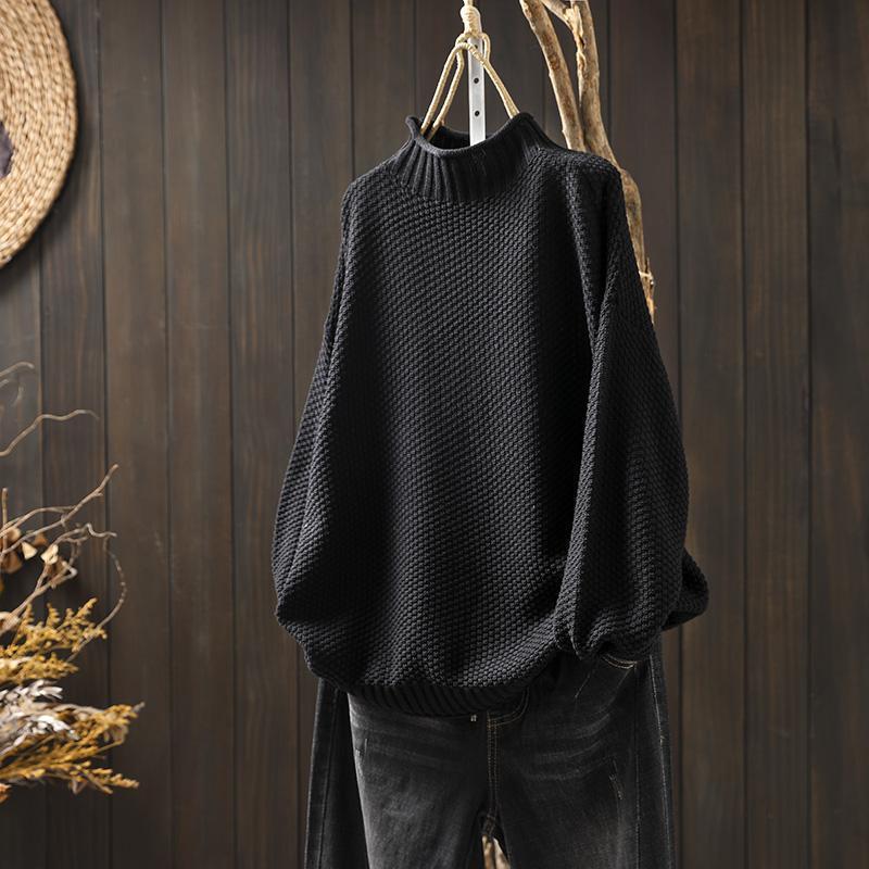 Pull tricoté élégant Mia par Danoir Paris, vue de face, en laine douce avec col rond et manches longues.