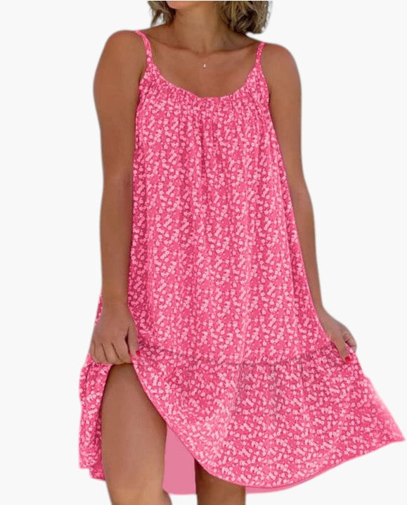 Robe légère Rosalie™ à imprimé délicat pour l'été, signée Danoir Paris, portée sur mannequin, style élégant et estival.
