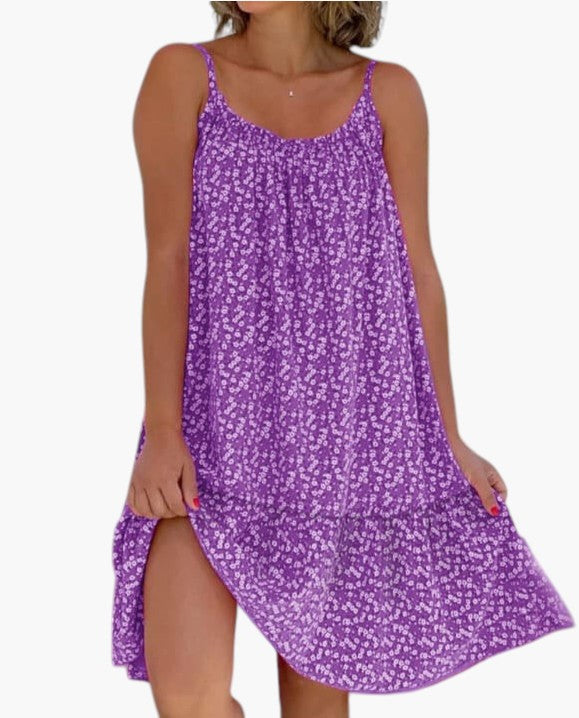 Robe légère Rosalie™ à imprimé délicat pour été, fabriquée par Danoir Paris, vue de face sur mannequin, tissu fluide et élégant.