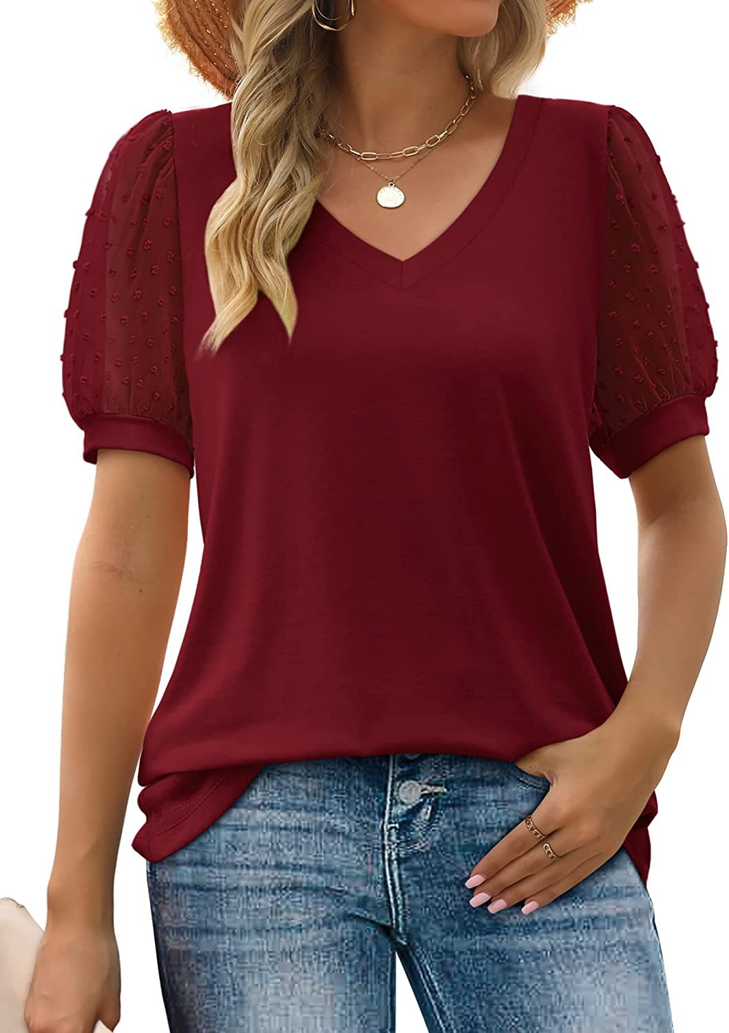 T-shirt décontracté Élise avec motif palmier en coton, signé Danoir Paris, porté par un modèle.