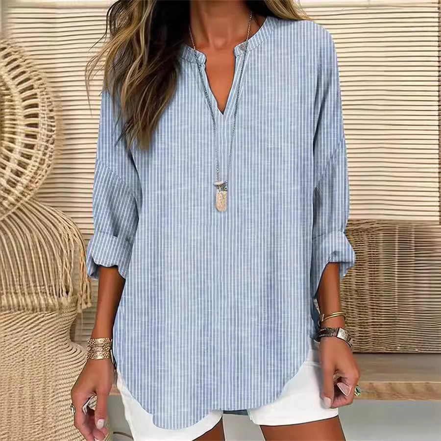 Blouse décontractée élégante Nina de Danoir Paris, tissu léger, coupe fluide, couleur neutre, vue de face.