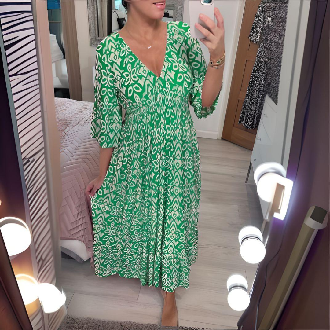 Robe Annie chic bohème décontractée de Danoir Paris, tissu léger avec motif floral et coupe élégante.
