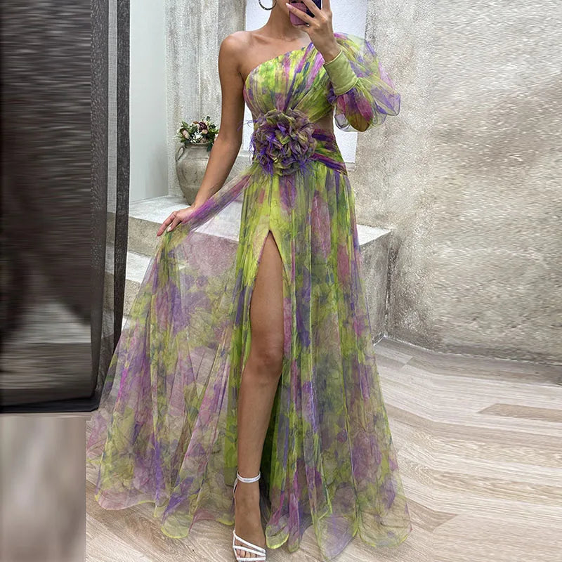 Robe longue colorée Philena de Danoir Paris, élégante et fluide, avec un motif vibrant et des détails raffinés visible sur l'image.