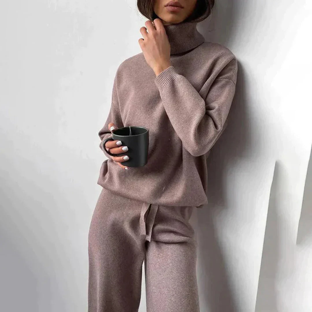 Ensemble douillet automnal Danoir Paris Océane en couleur auburn, tissu chaud et confortable pour l'automne.