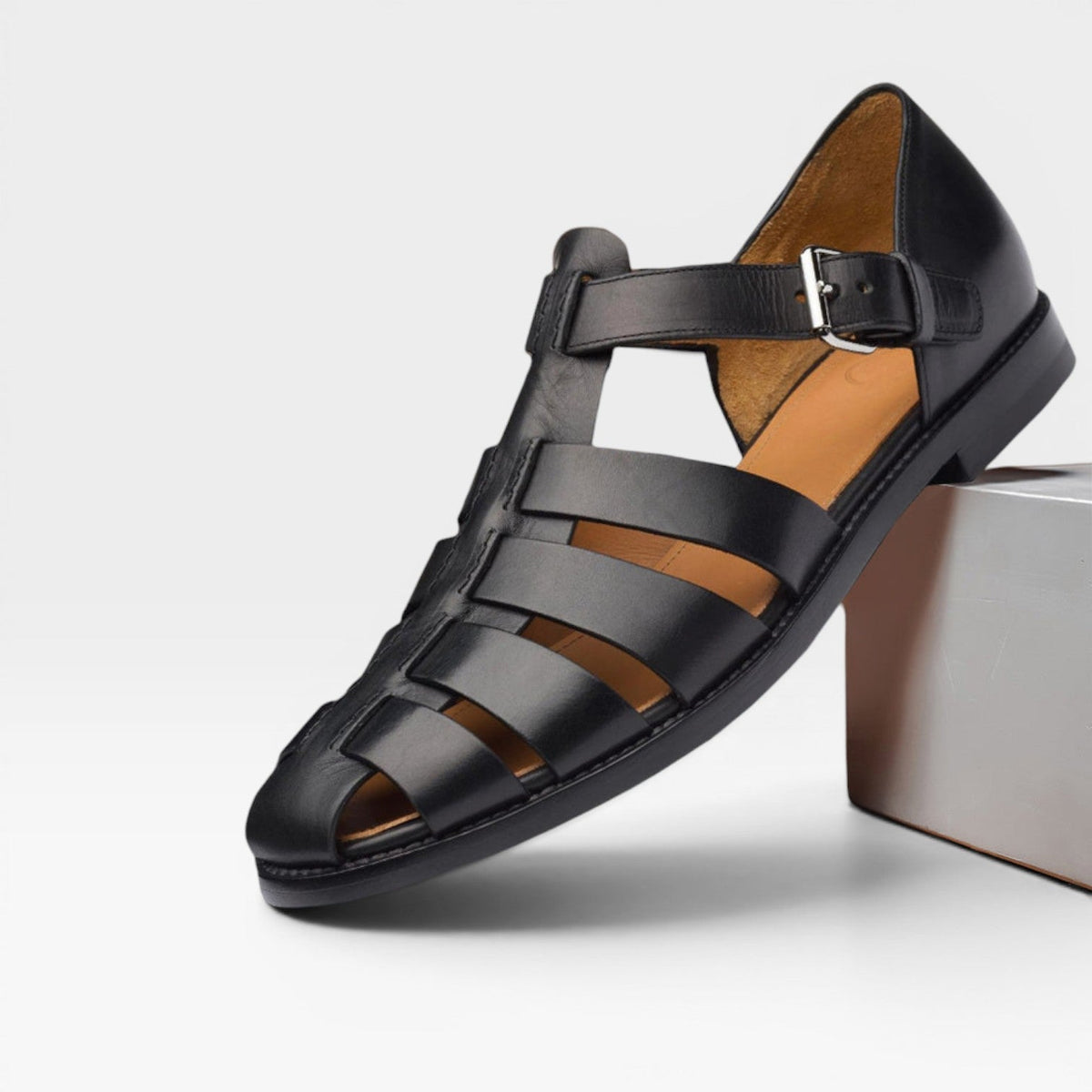 Sandales fisherman en cuir pour hommes Danoir Paris, style estival classique à bout fermé, en bleu, vue de dessus.