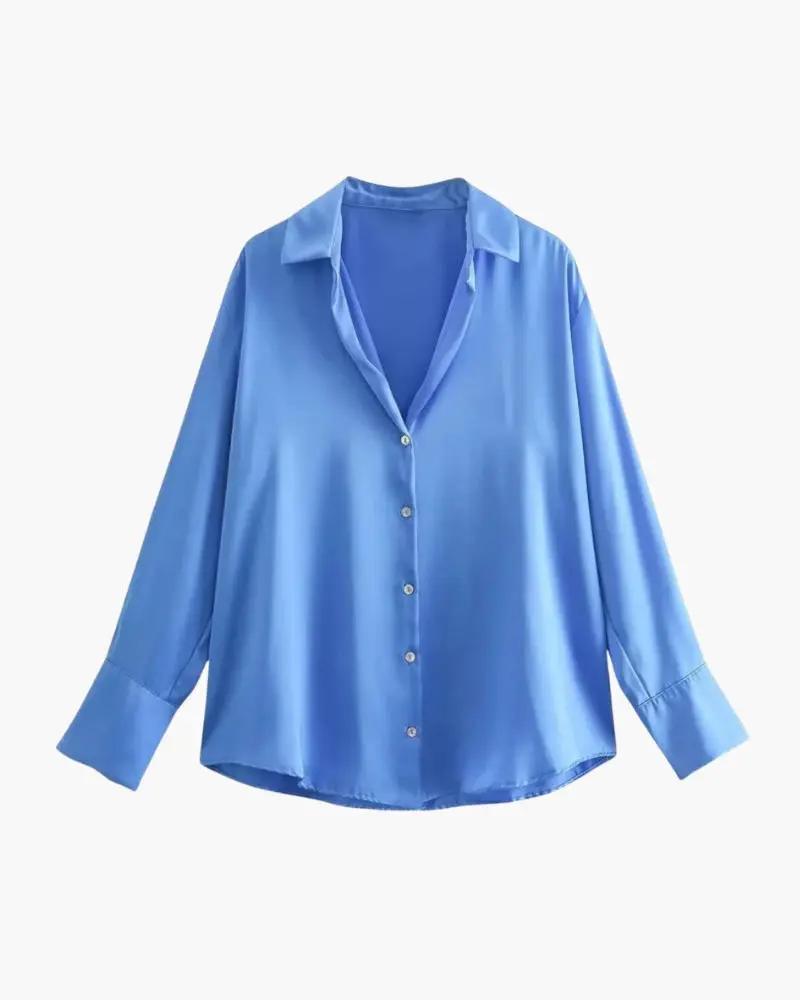 Chemise classique chic Danoir Paris avec col élégant et manches longues, portée sur un mannequin.