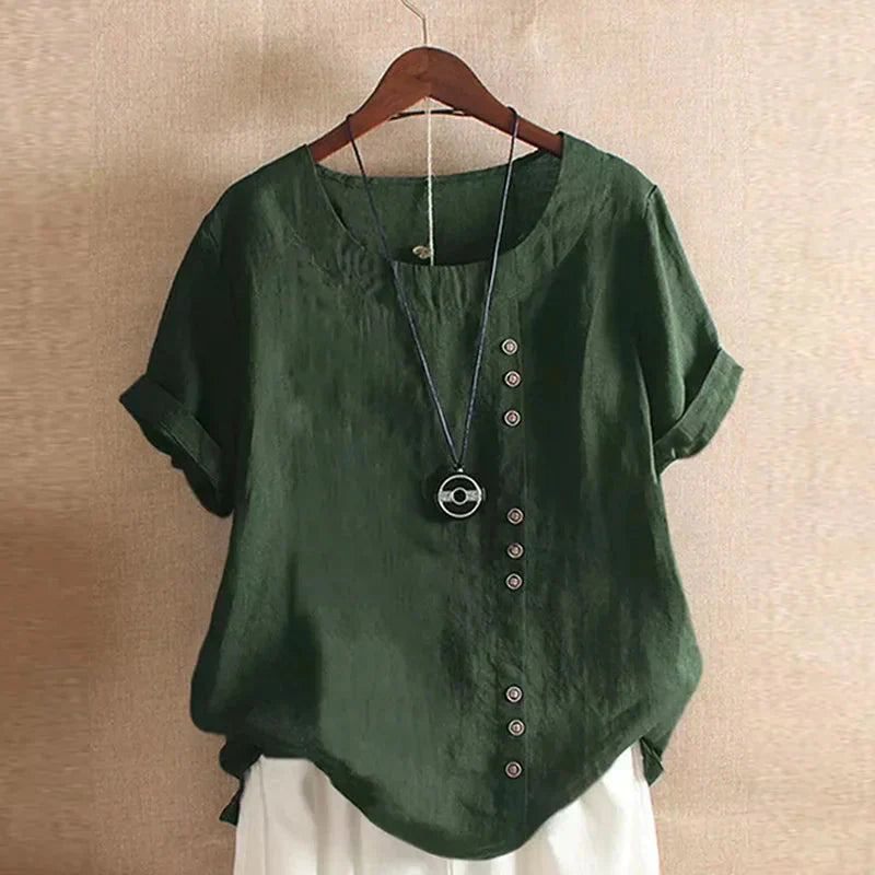 Chemise décontractée Laura de Danoir Paris, blouse élégante en tissu léger, avec col et manches longues, portée sur un mannequin.