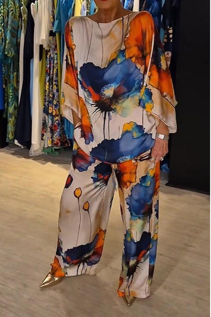 Costume élégant Danoir Paris en bleu marine, ensemble polyvalent avec veste et pantalon pour un look sophistiqué.