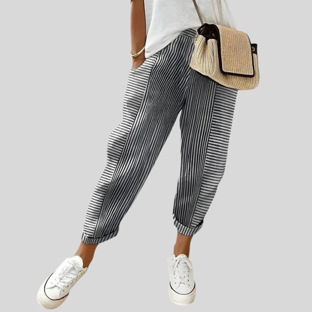 Pantalons d'été confortables pour femmes Elvira™ de Danoir Paris, tissu léger et style décontracté.