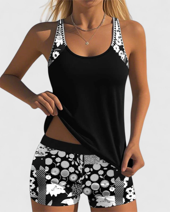Maillot de bain Aurianna Danoir Paris, confortable, en tissu doux, avec design élégant pour femme, porté sur la plage.