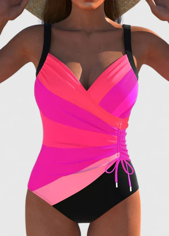 Maillot de bain élégant Sorynelle de Danoir Paris, à rayures noires, en tissu swimwear, vue de face.