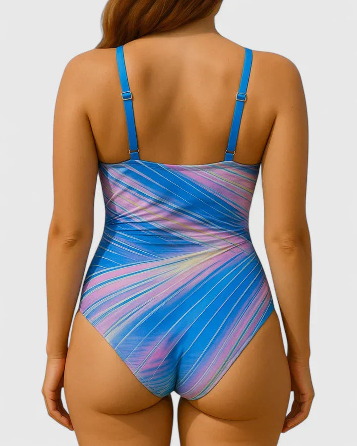 Maillot de bain élégant Sorynelle de Danoir Paris, à rayures noires, coupe sophistiquée pour femme.