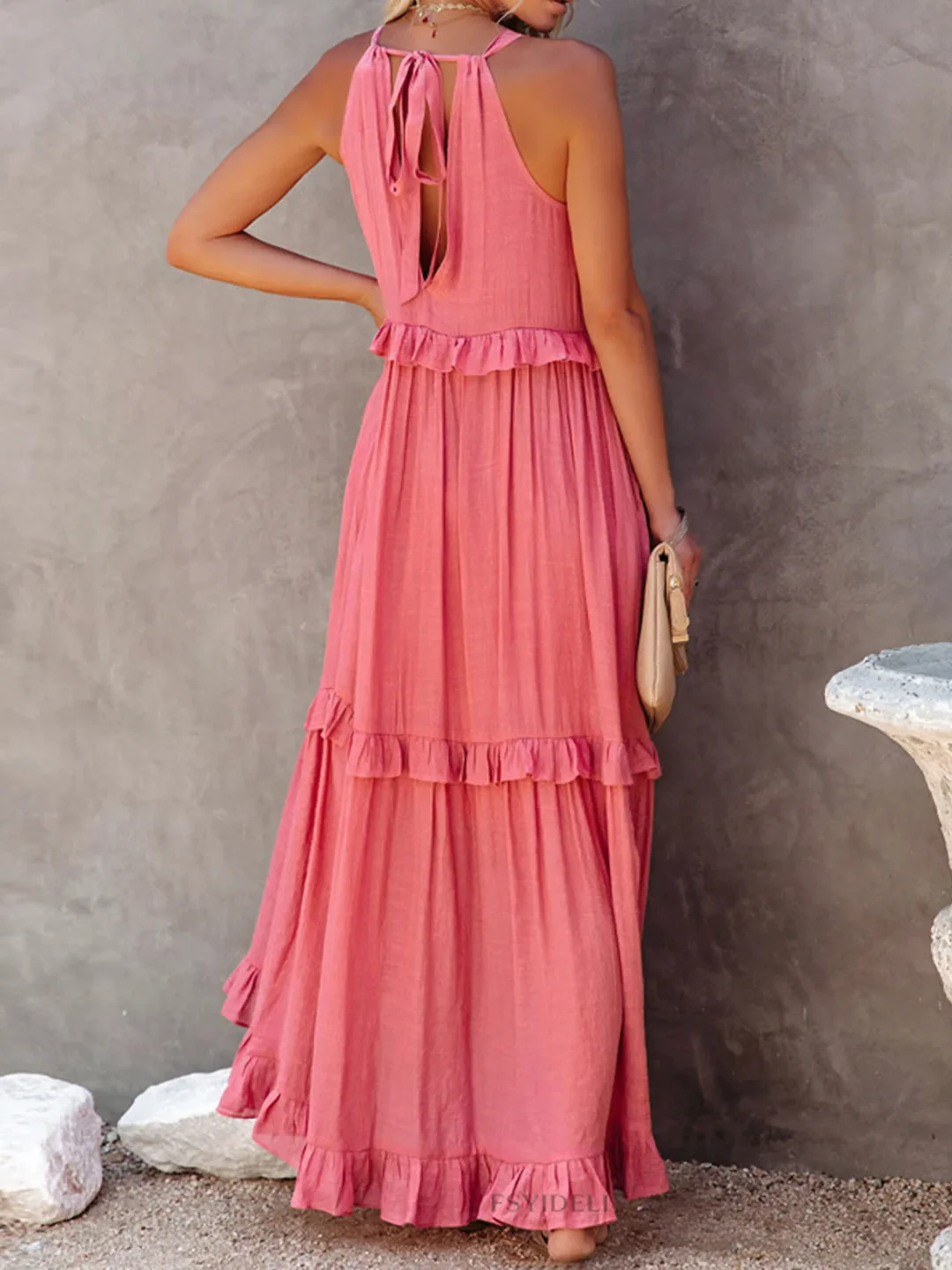 Robe d'été élégante Elsie de Danoir Paris, tissu léger, coupe fluide et colorée, parfaite pour la saison estivale.