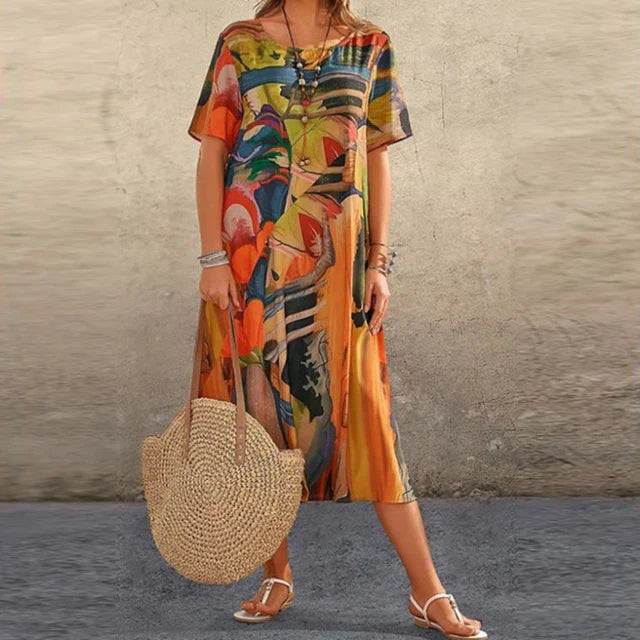 Tunique décontractée Jodilyn de Danoir Paris, robe midi à manches courtes bohème, imprimé artistique, style casual été.
