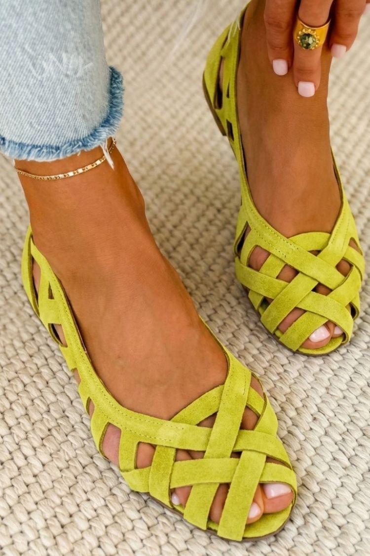 Sandales tressées Caterina pour l'été, marque Danoir Paris, en violet avec semelle en cuir et design élégant.