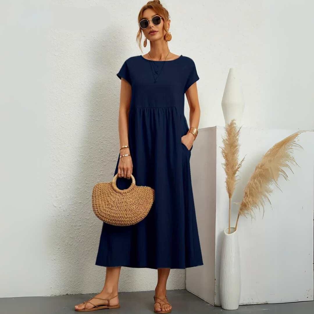 Robe midi décontractée pour femmes Danoir Paris en coton, couleur neutre, avec manches courtes et coupe fluide.