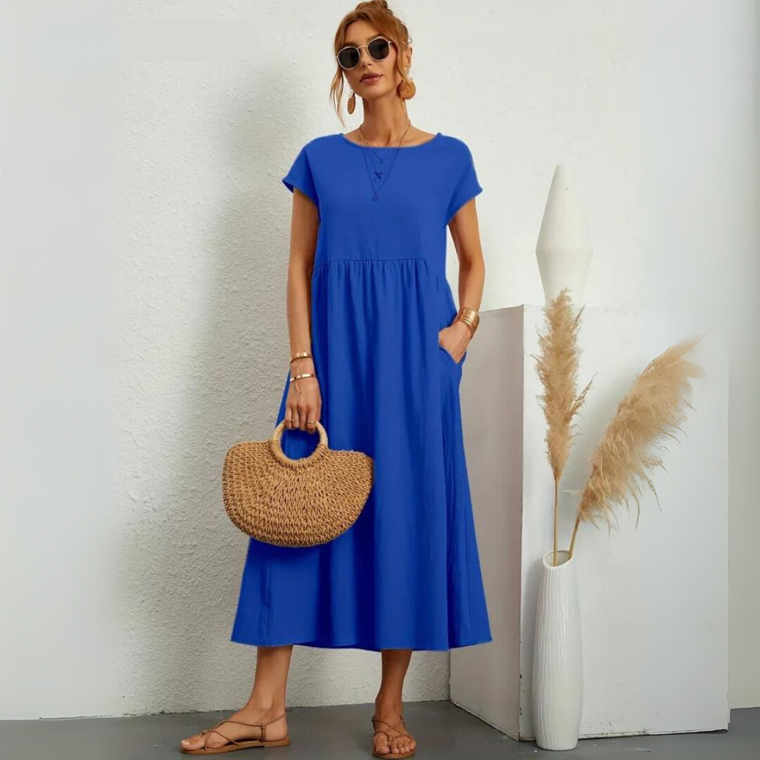 Robe midi décontractée en coton Isla pour femmes, de la marque Danoir Paris, avec coupe fluide et manches courtes.