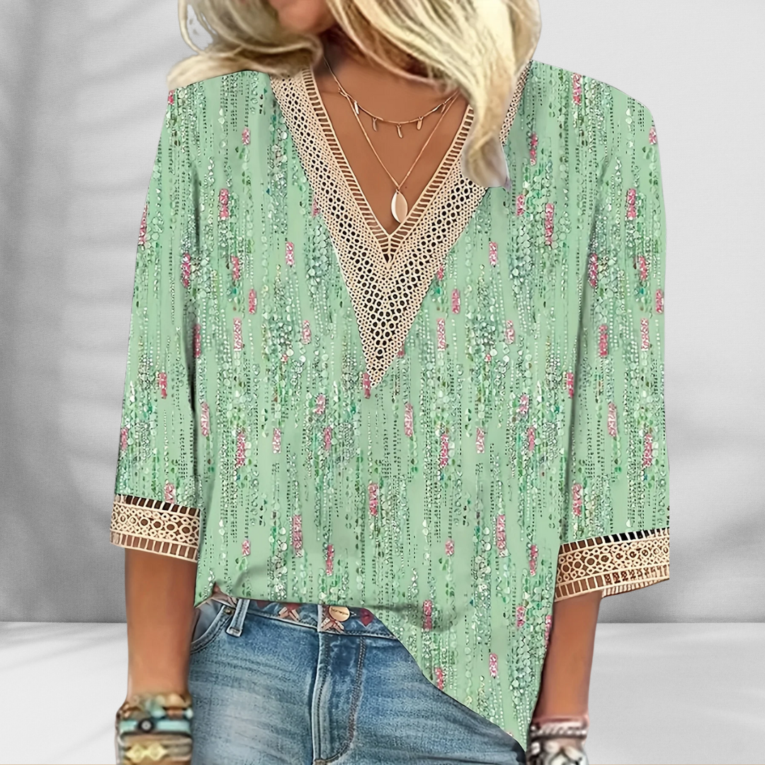 Haut femme Danoir Paris Alis, blouse bohème élégante avec détails floraux et manches fluides, style féminin et tendance.