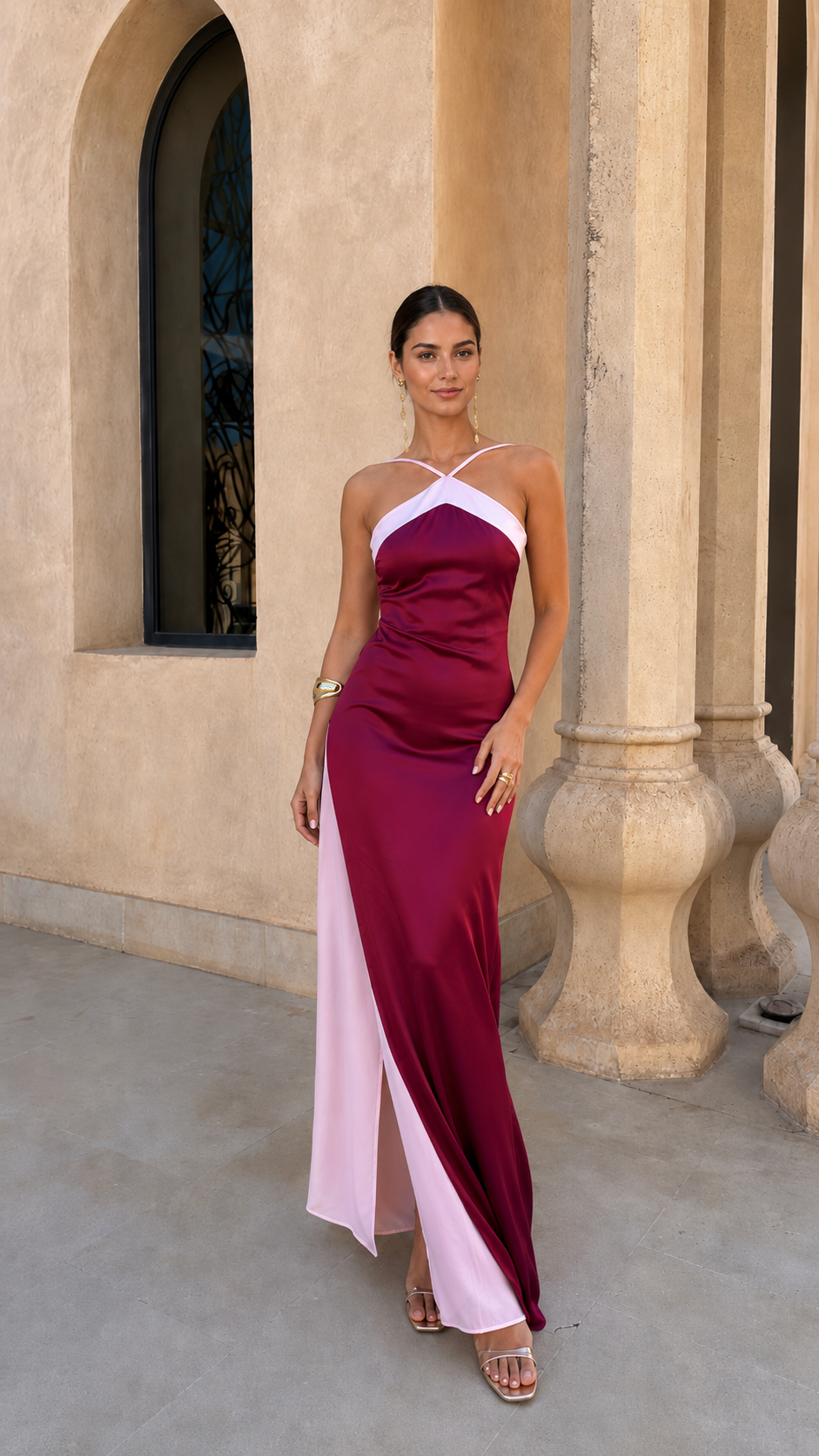 Robe Oasis en bordeaux de Danoir Paris, détail du tissu en coton, coupe fluide, portée élégante et moderne.