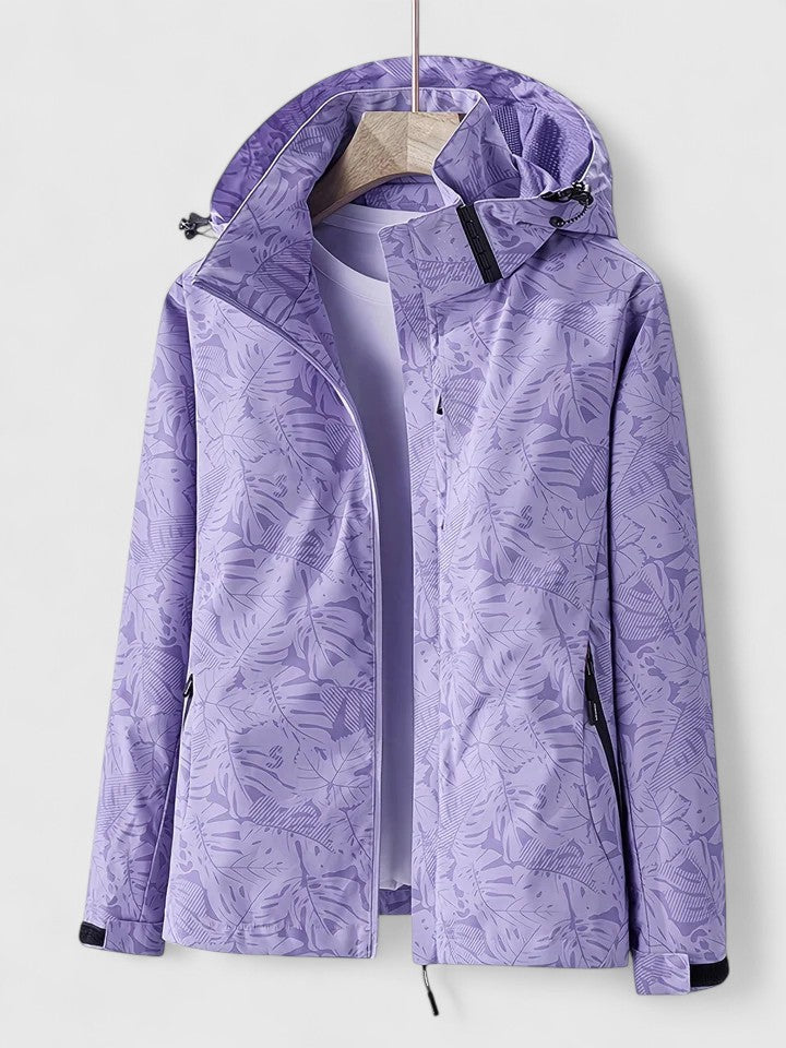 Veste élégante Thanyelle de Danoir Paris, tissu chic, coupe sophistiquée, portée décontractée ou habillée, couleur neutre.