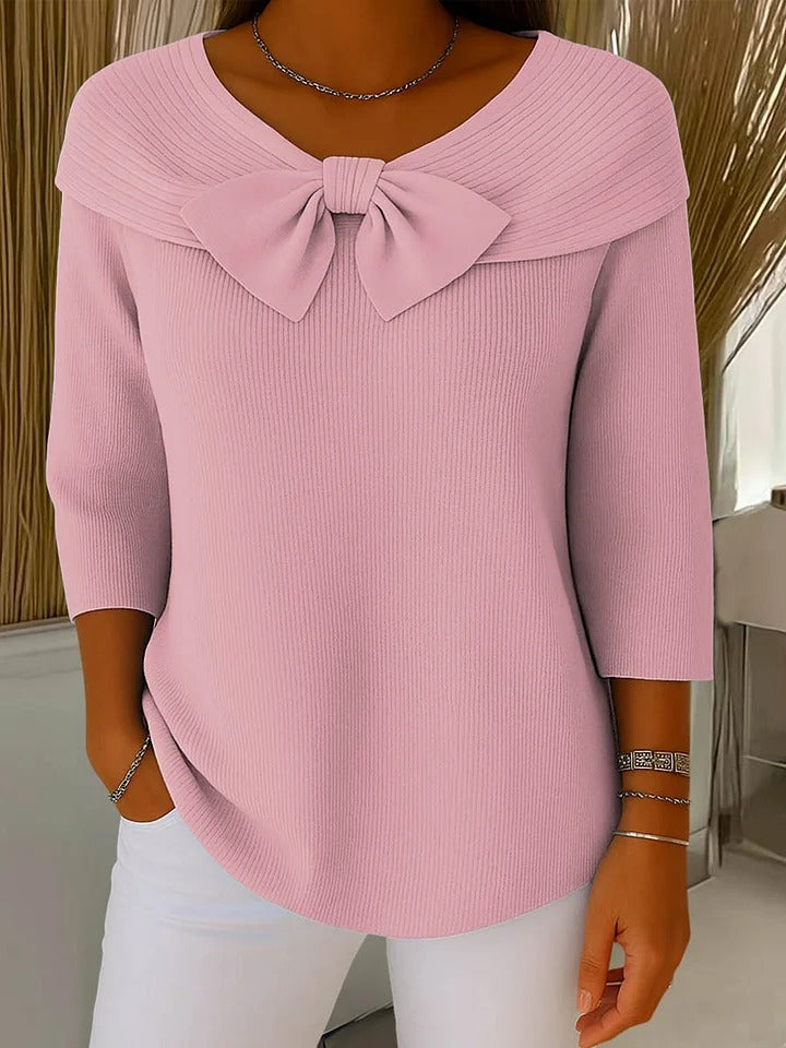 Pull Élégant Neeko de Danoir Paris, en laine douce, porté sur un mannequin, couleur neutre, style chic et contemporain.