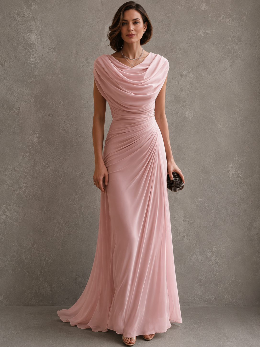 Robe longue femme drapée sans manches Maëlle de Danoir Paris, élégante et fluide, portée sur un fond neutre.