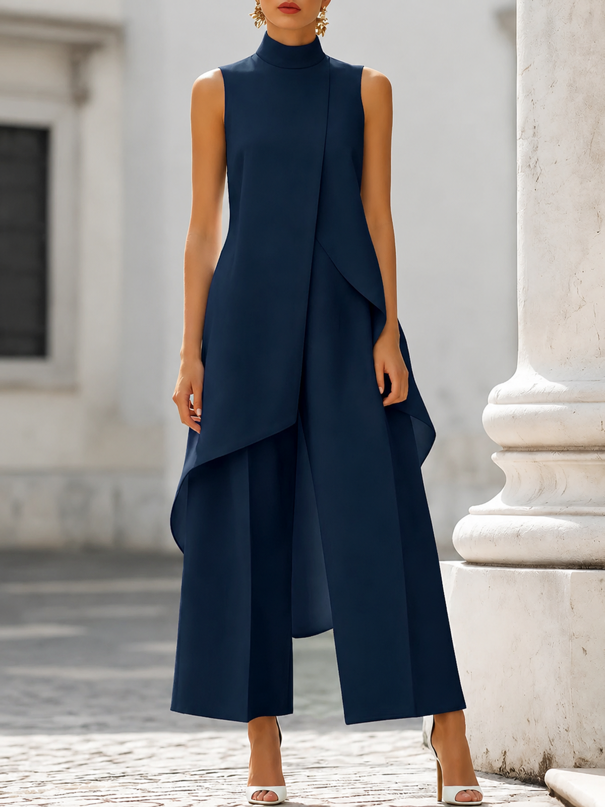 Ensemble femme Catalina Danoir Paris avec haut à col haut et pantalons palazzo en tissu léger.