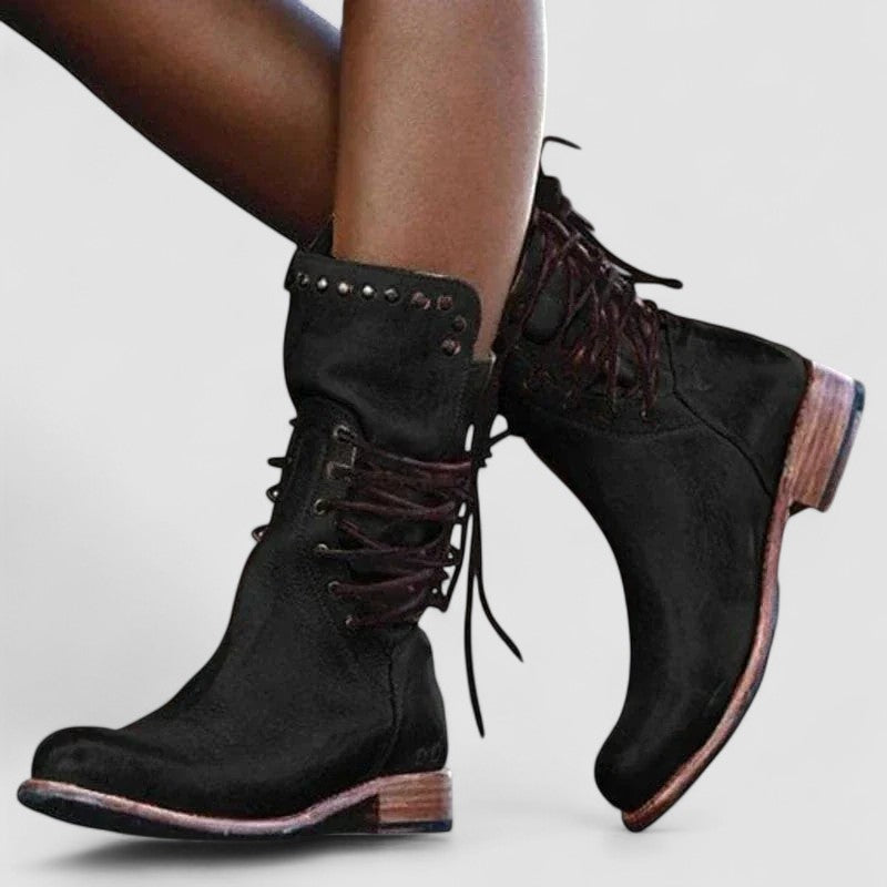 Bottes Western orthopédiques Séraphine de Danoir Paris, en cuir avec détails élégants, visibles de face dans l'image.