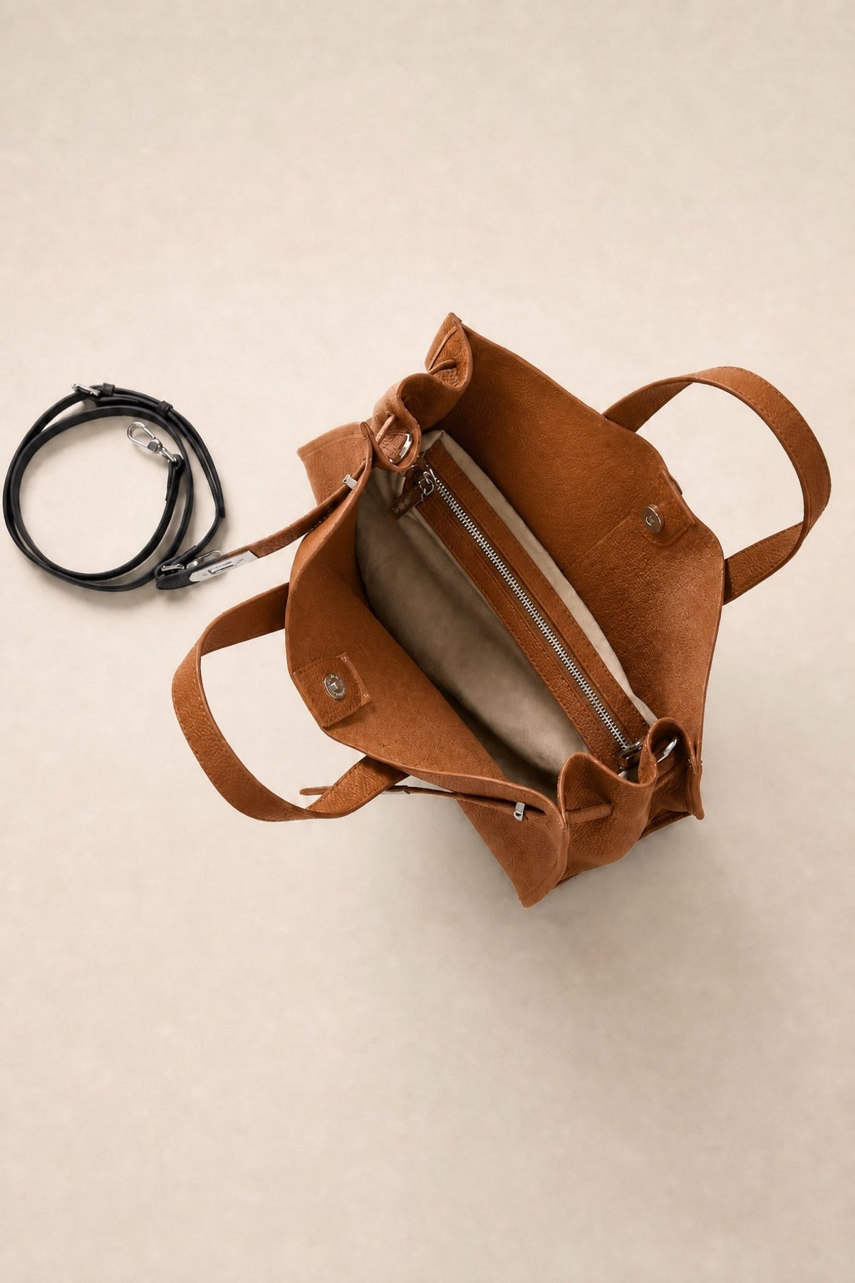Sac tote Meridian Danoir Paris avec intérieur marron, grand compartiment, style élégant et pratique pour le quotidien.