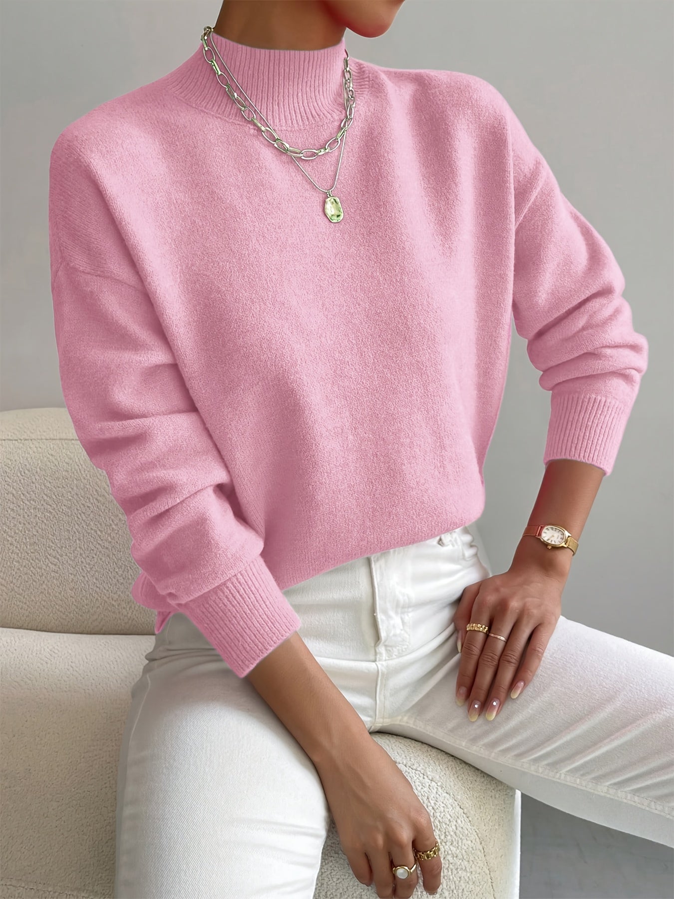 Pull élégant et chaud Jennifer de Danoir Paris, modèle FR894, en maille confortable avec un design sophistiqué.