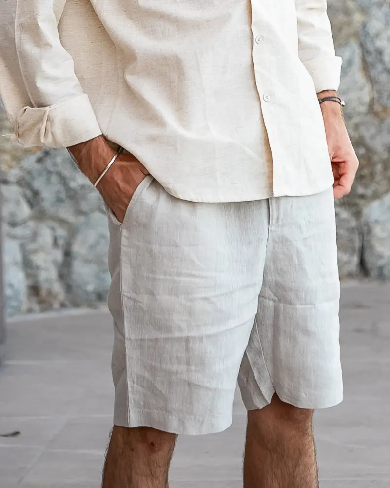 Shorts en lin premium Casablanca de la marque Old Money, vue de face avec détails de couture et de tissu en lin naturel.