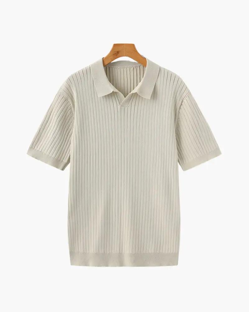 Polo en maille côtelée premium de la marque Old Money, vue de face, avec col classique et détails texturés.