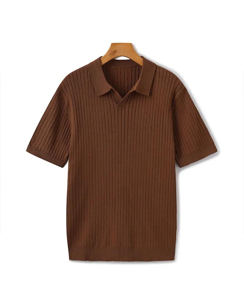 Polo en maille rayée de qualité supérieure de la marque Old Money, coupe classique et col polo élégant.