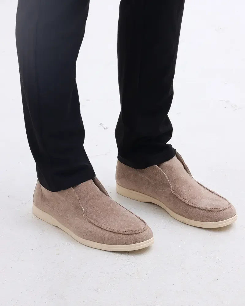 Mocassins en daim Old Money High Money, élégants, marron foncé, avec semelle en caoutchouc et style classique pour homme.