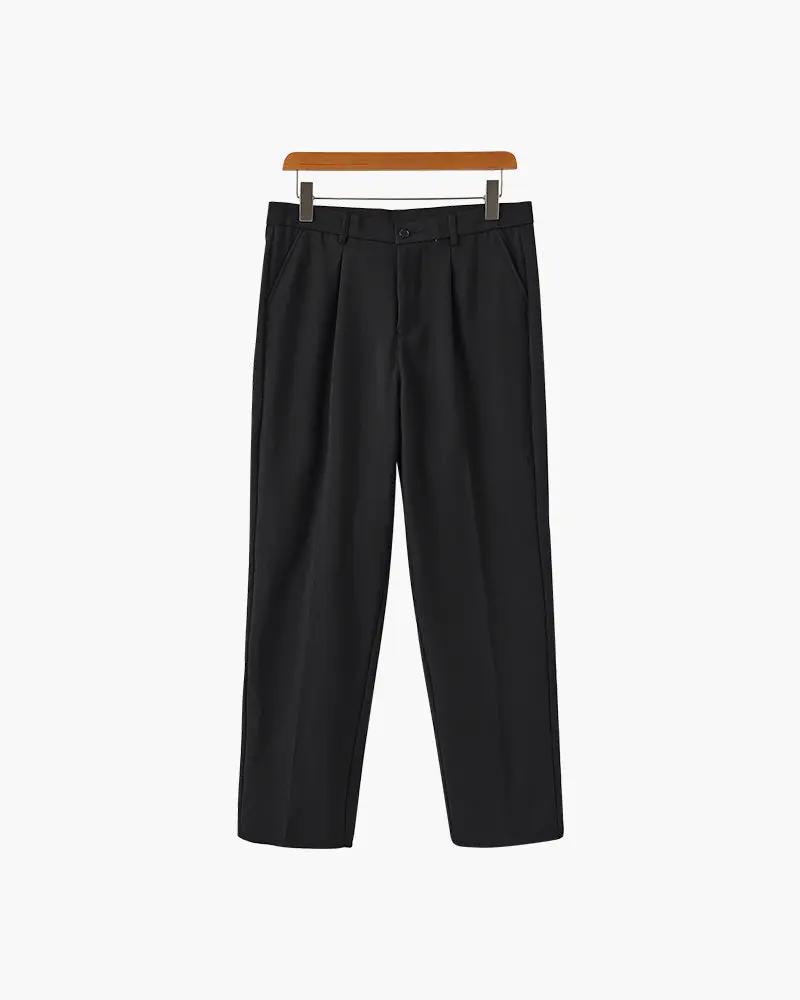 Pantalon large Paris Wide Fit de Old Money, coupe ample et moderne, en tissu léger, vue de face sur fond neutre.