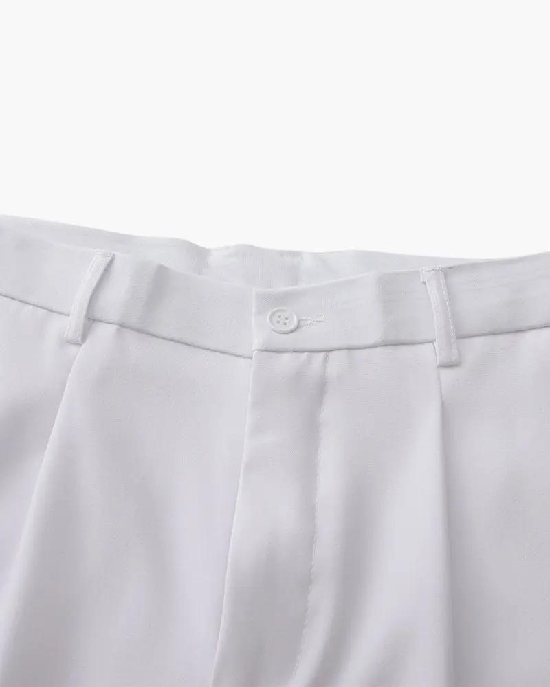 Pantalon large Paris Wide Fit de la marque Old Money, coupe ample et élégante, en tissu noir, vue en gros plan sur le produit.