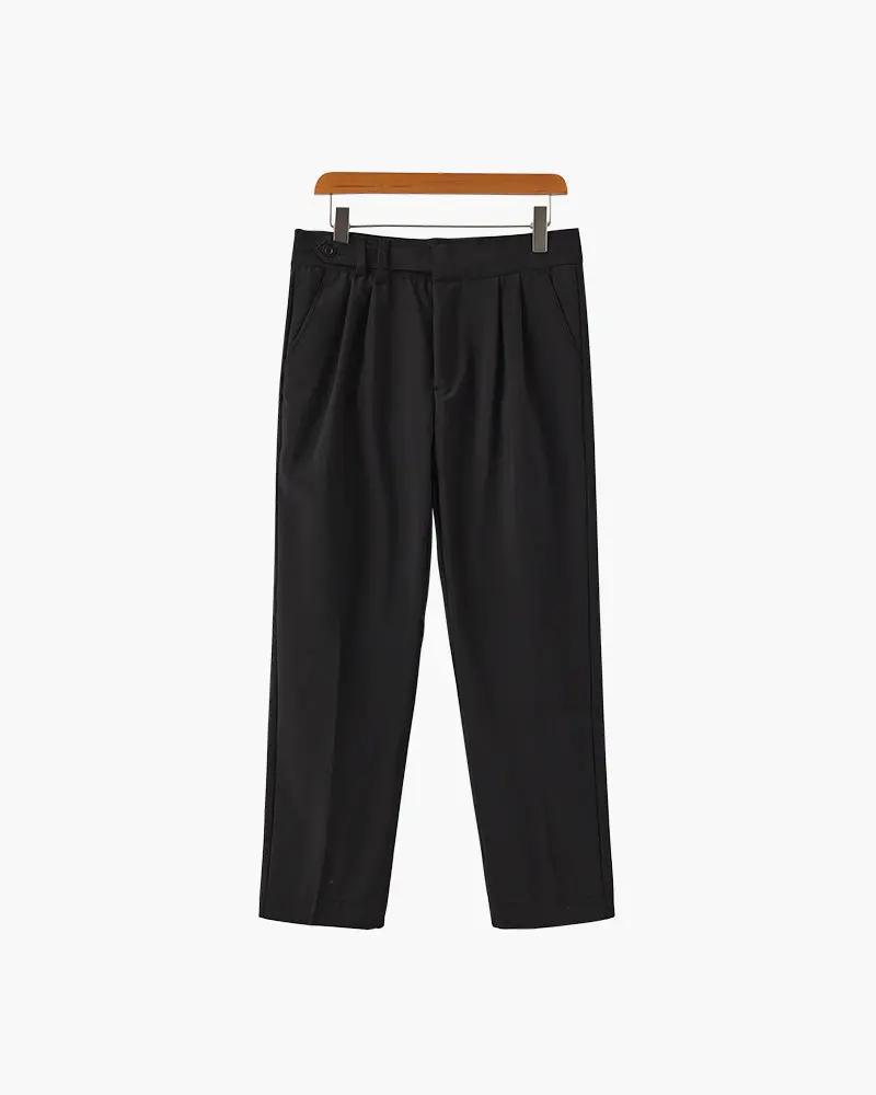 Pantalon taille haute Paris Old Money, coupe élégante, en tissu noir, vue de face sur mannequin.