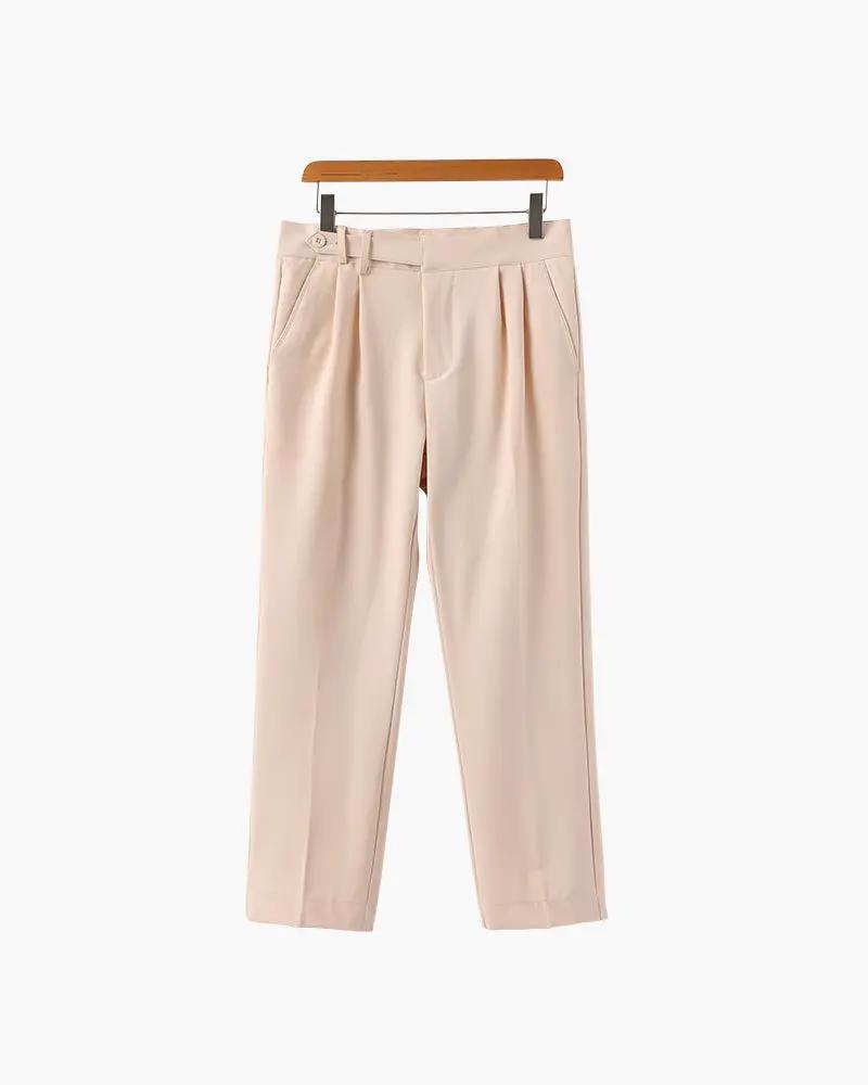 Pantalon taille haute Paris Old Money en tissu léger, coupe élégante et moderne, porté sur mannequin.