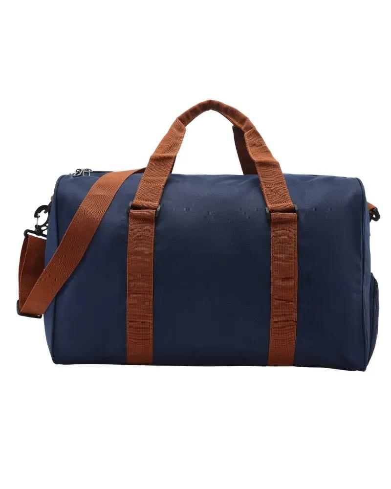 Sac de voyage Nova Duffle de la marque Old Money, en cuir noir avec poignées robustes et fermeture éclair.