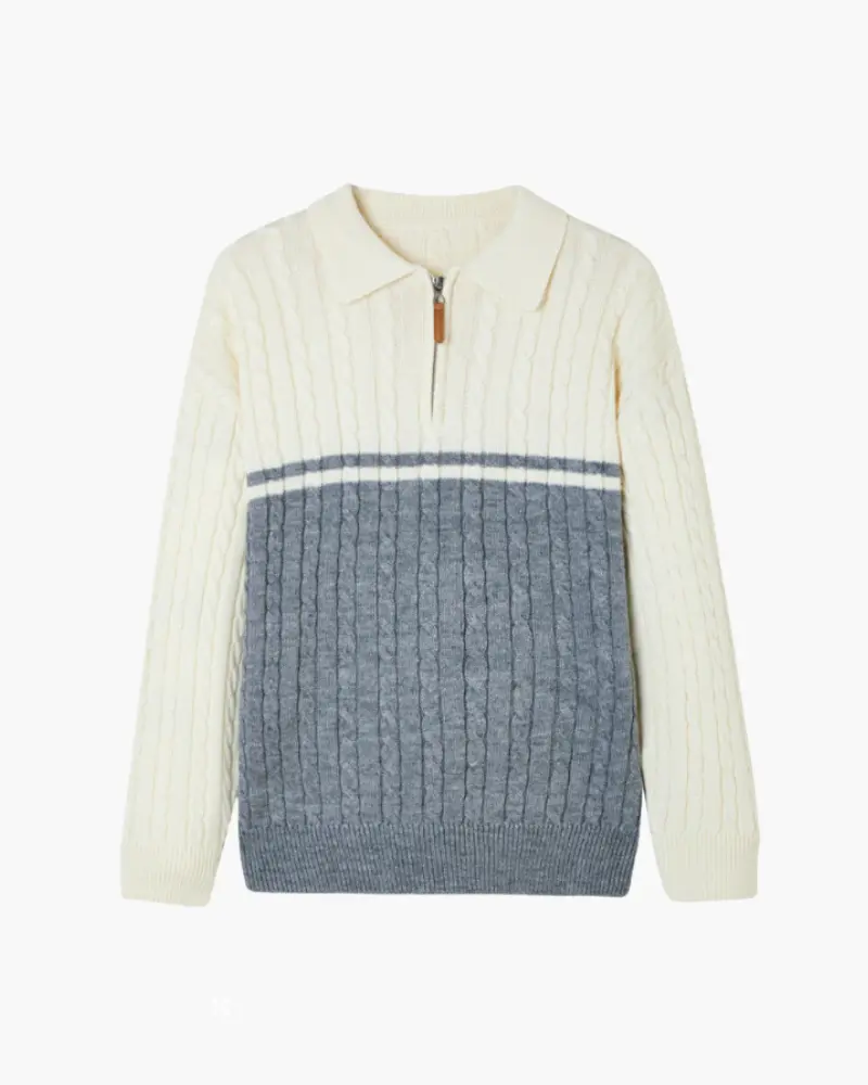 Pull en laine 100% premium avec zip de la marque Old Money, montrant le col, la fermeture éclair et la texture de la laine.