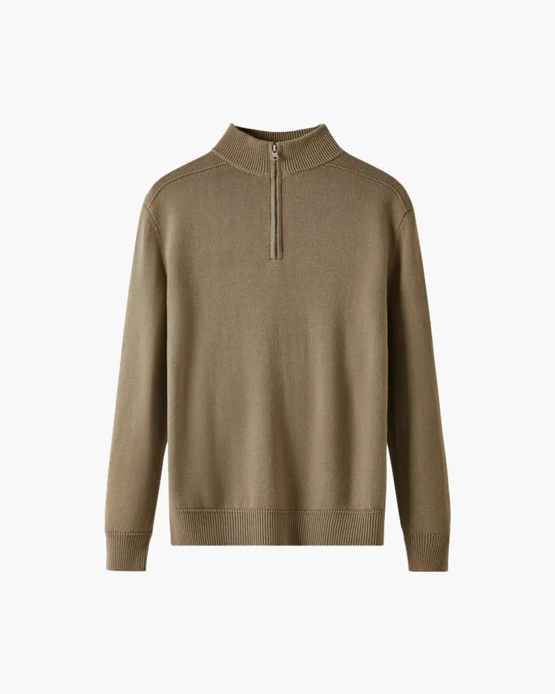 Pull zippé en laine mérinos 100 % de la marque Old Money, détail de la fermeture éclair et texture douce en laine naturelle.